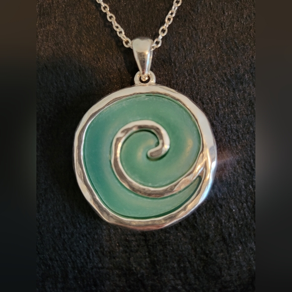 NWOT Teal Design Necklace - Picture 2 of 6